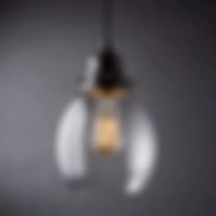 Clear view of a pendant light fixture